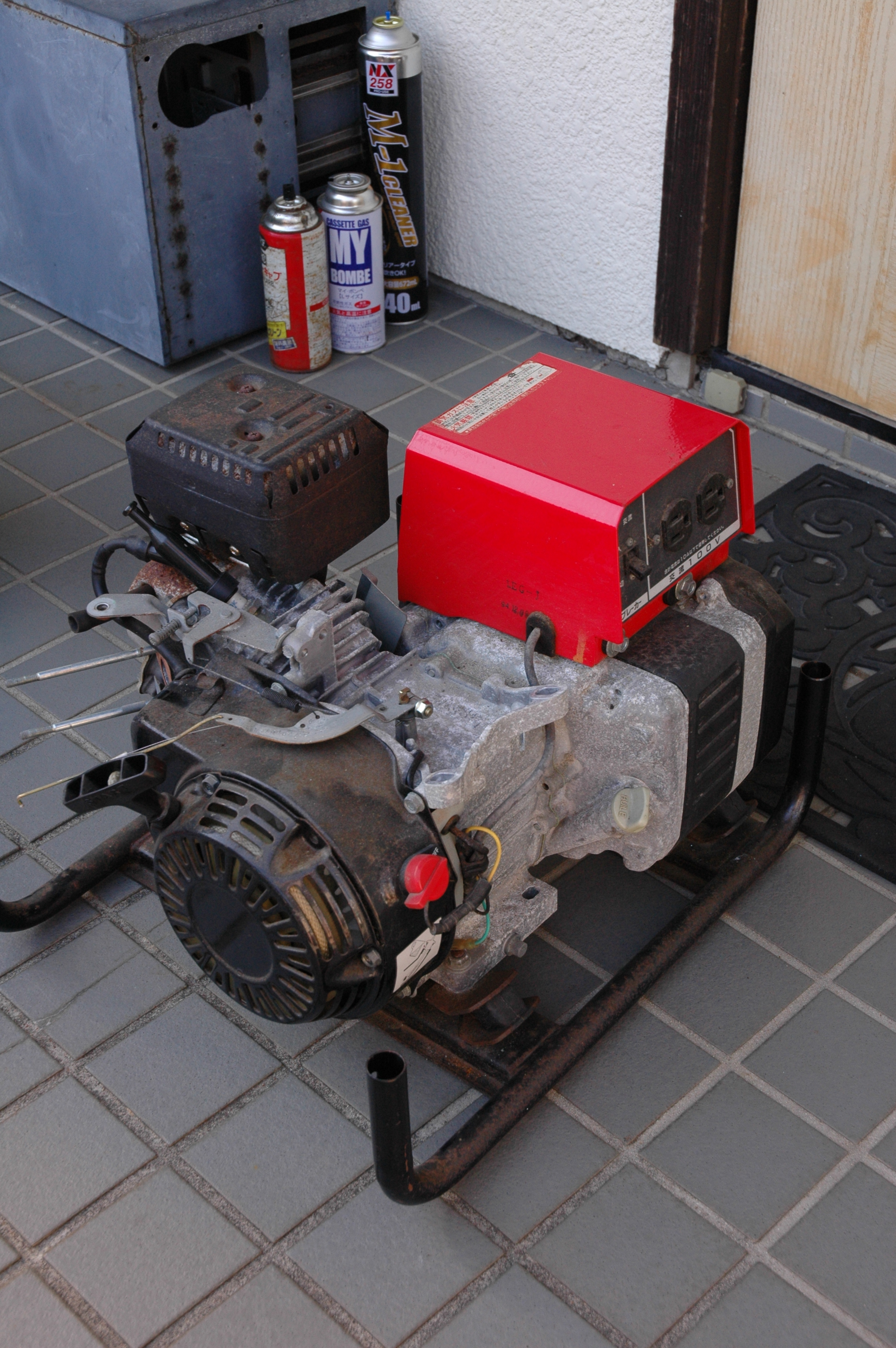 古いエンジン発電機 EG1200X を復活させる －－ その3: 無節操になんか作る。